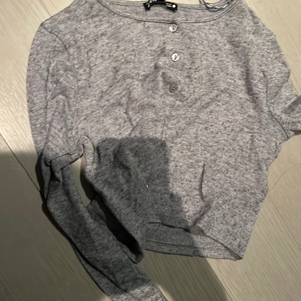 Cute button up gray top super soft